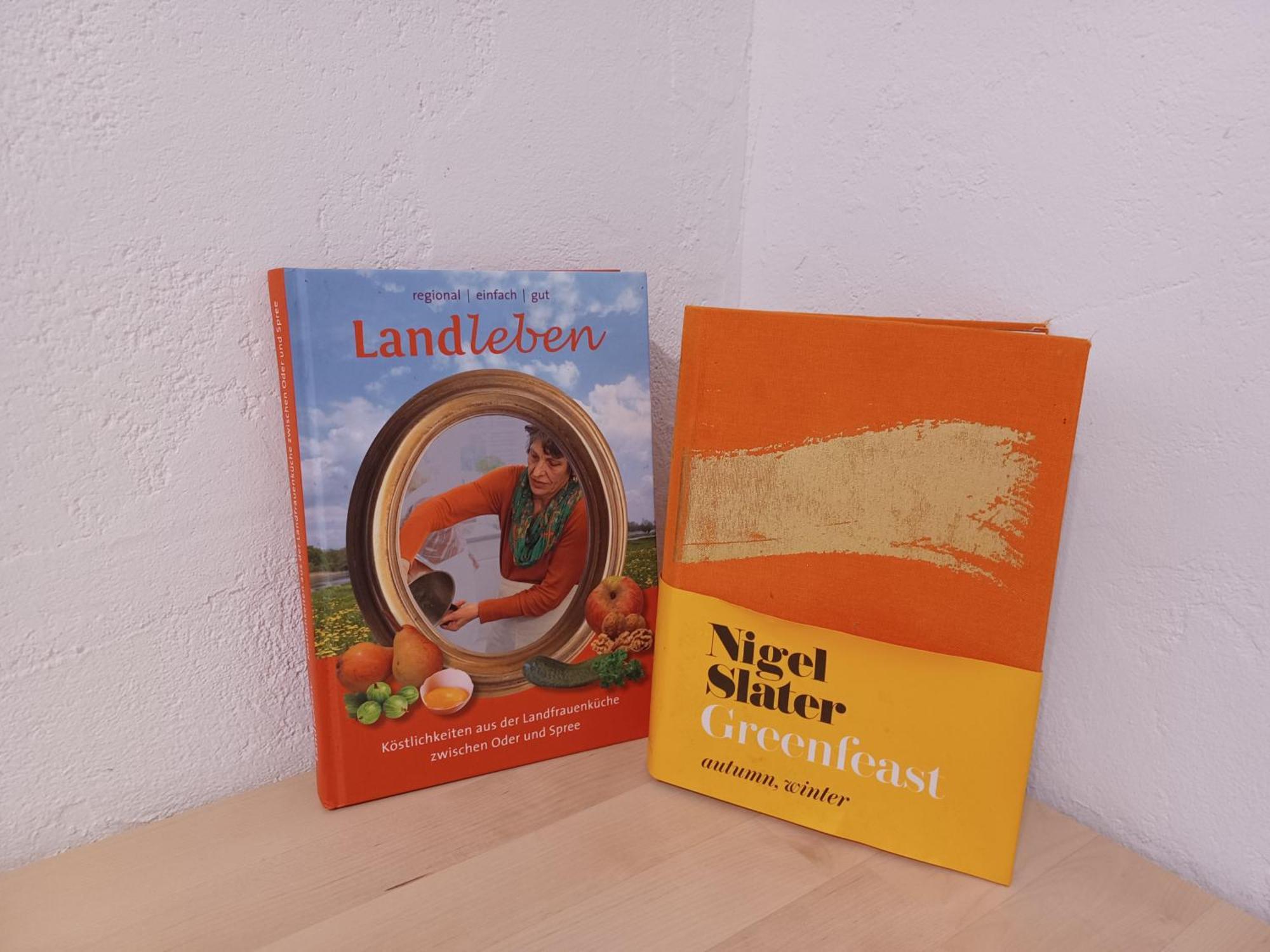 Ehemalige Bibliothek Apartment Fuer 2 Mit Kueche Kamin Netflix Parken Und Hofladen Steinhofel Bagian luar foto